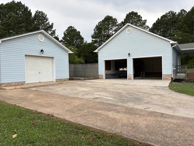 Building Photo - 11524 McGhee Rd