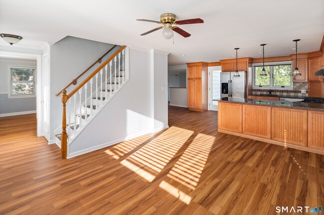 Building Photo - 37 Gaymoor Dr