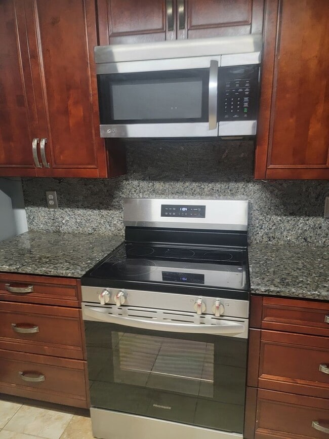 Building Photo - Creek Bend - Columbia County