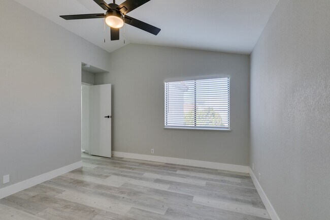 Building Photo - 3-Bedroom Dream Home in Green Valley