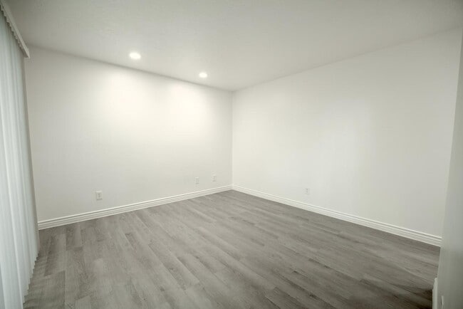 Building Photo - 125 S 1050 W