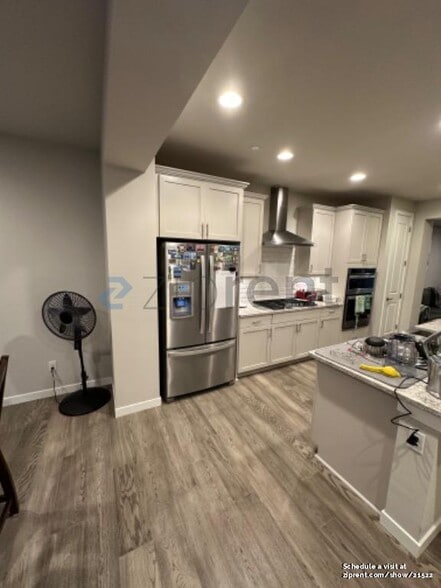 Building Photo - Unit C