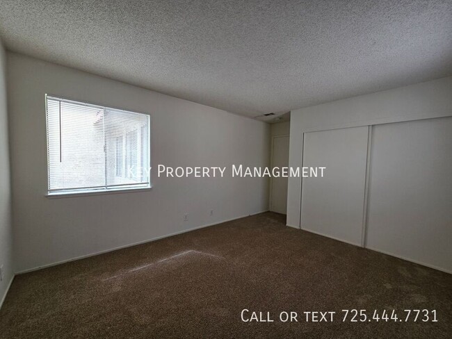 Building Photo - 2 BEDROOM CONDO IN WEST LAS VEGAS