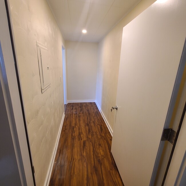 Building Photo - 1372 Mars-Evans City Rd