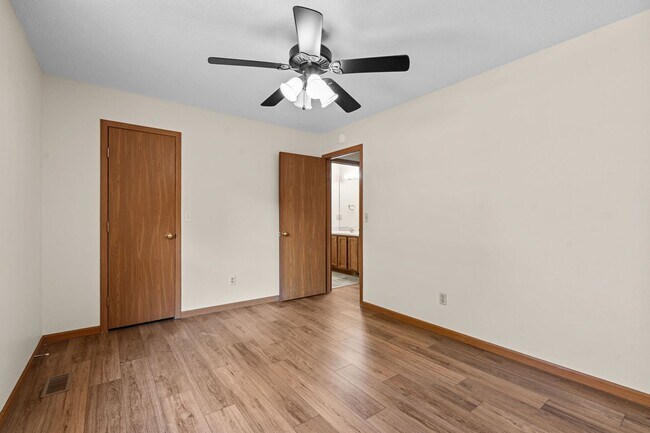 Building Photo - 1278 W Butterfield Dr