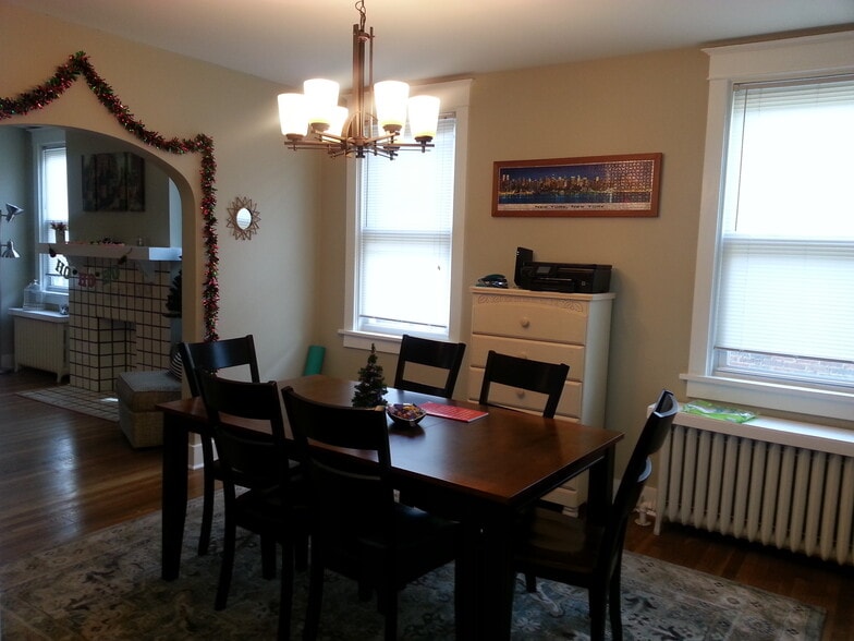 dining room - 5901 Hobart St