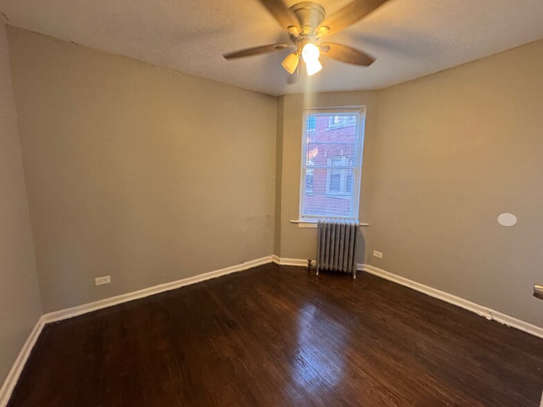 Building Photo - 5901-5911 W Huron St