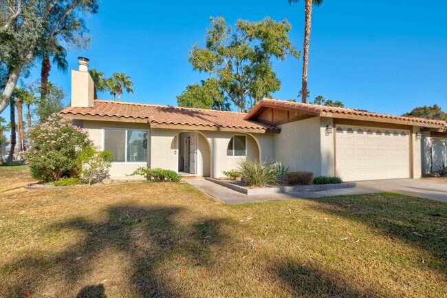 Building Photo - 75240 Camello Ct N