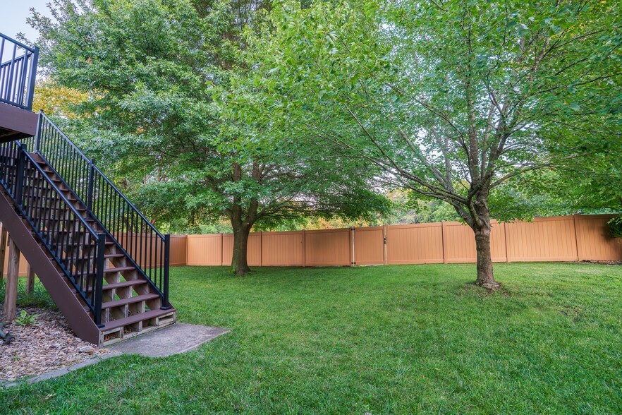 Building Photo - 1257 SE Princeton Dr