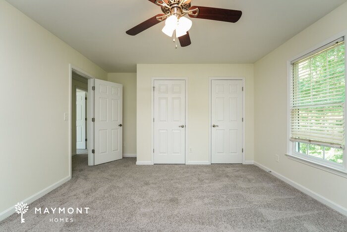 Building Photo - 7492 Crescent Bend Cove