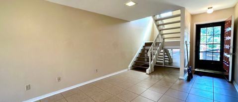 Building Photo - 2361 Sugartree Ct