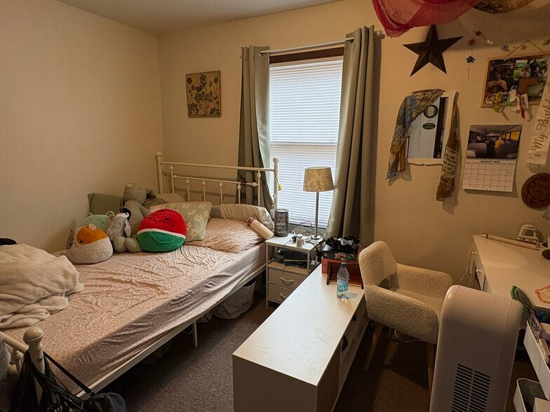 Building Photo - 507 N Linn St