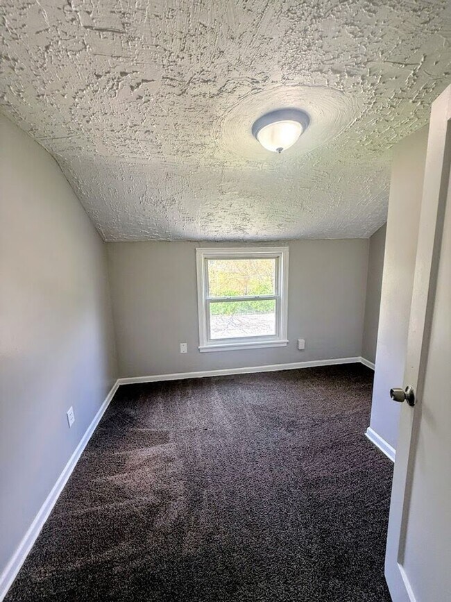 Building Photo - 3 bedroom 1 bath single family home for rent - Akron OH