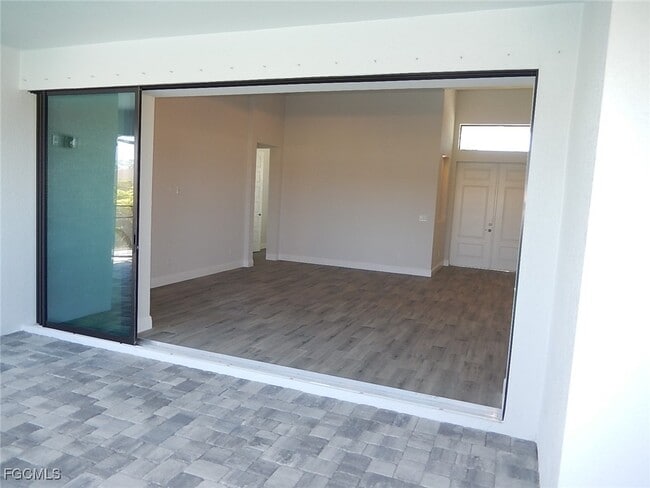 Building Photo - 1113 SW 1st Terrace