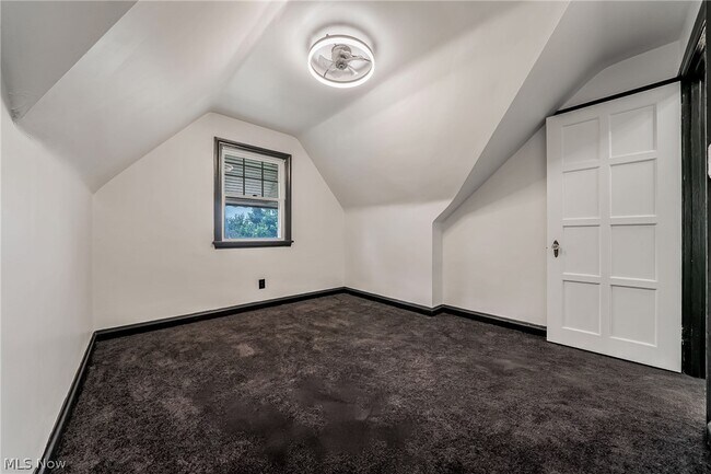 Building Photo - 3995 E 154th St