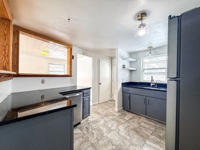 Building Photo - 16 Christy Ln