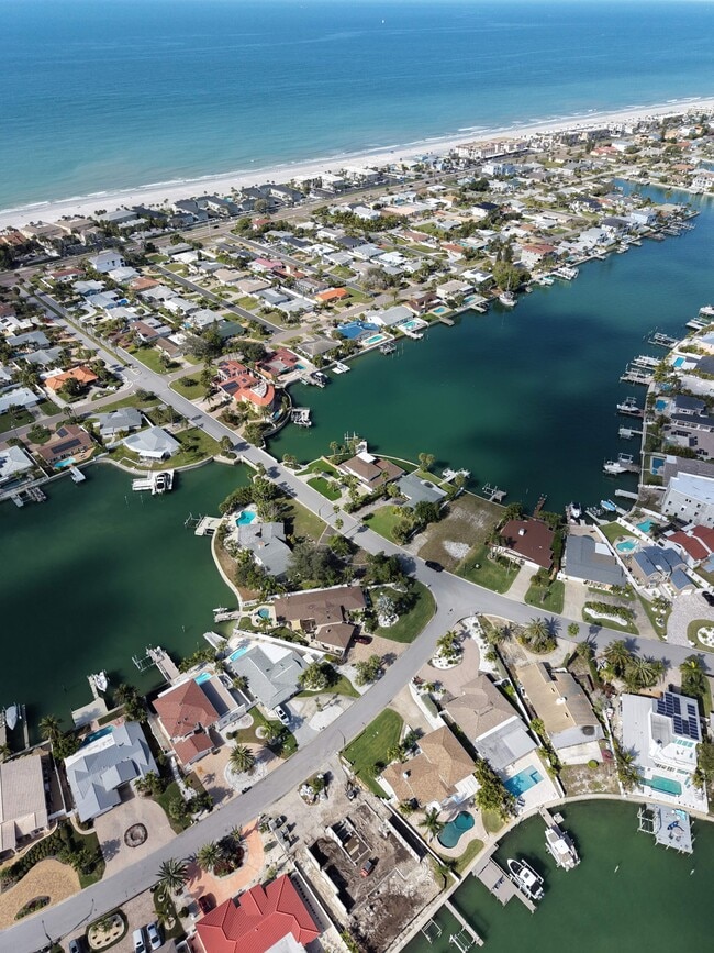 Building Photo - 301 22nd St