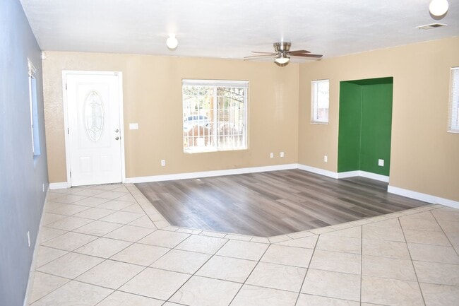 Building Photo - Charming 2-Story, 4 Bd 3 Ba Unit Near Downtown San Diego – 92113