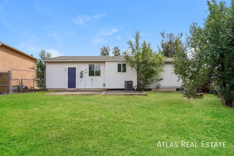 Building Photo - 4028 Colony Hills Cir