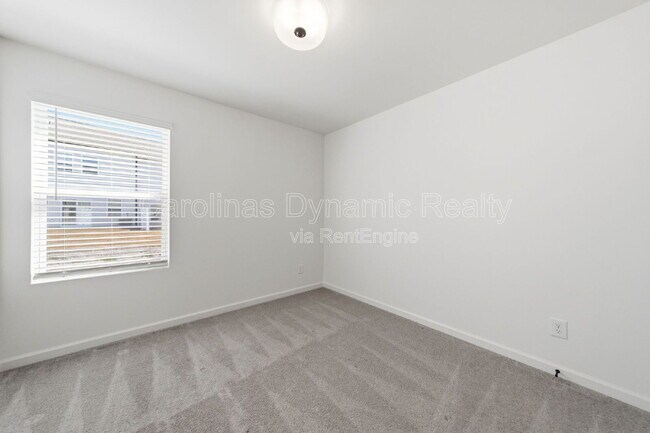 Building Photo - 11936 Basking Dr