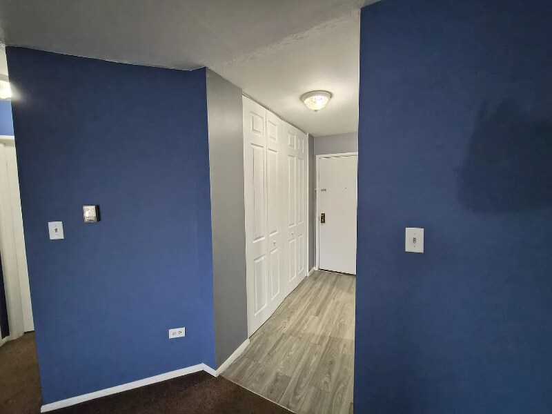 Building Photo - 1500 Robin Cir