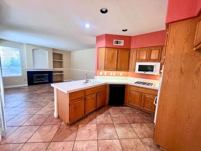 Building Photo - Wonderful 4 bedroom Temecula home for LEASE!