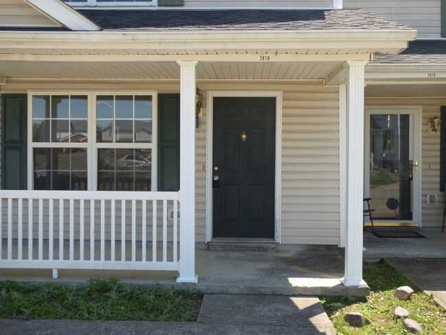 Building Photo - COMING SOON! Spacious Townhouse, W/D Hookups, Off-Street Parking, All Electric!