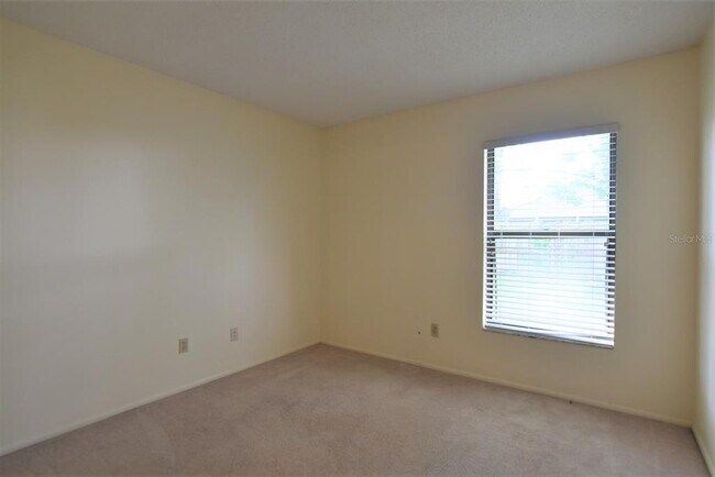 Building Photo - 1030 Alpug Ave