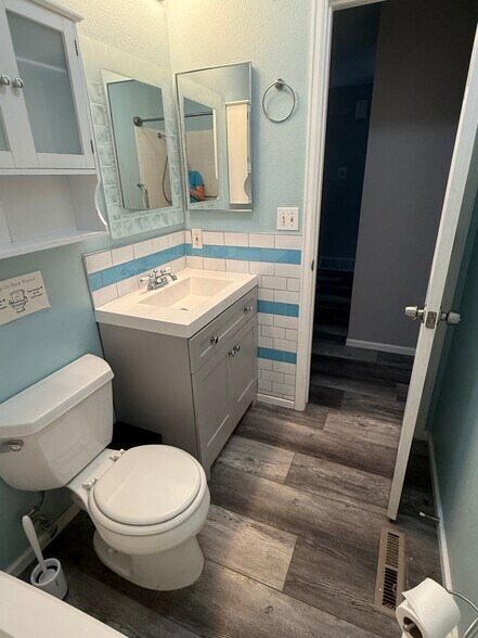 Bathroom - 1182 S Troy St