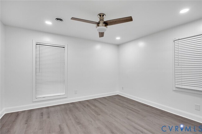 Building Photo - 11711 Deerhurst Dr
