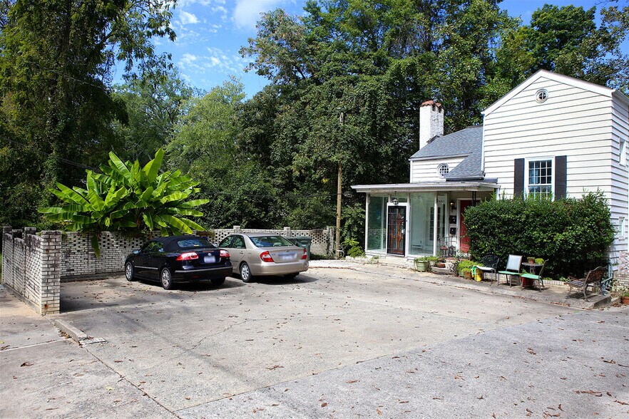Building Photo - 1806 Walker Ave