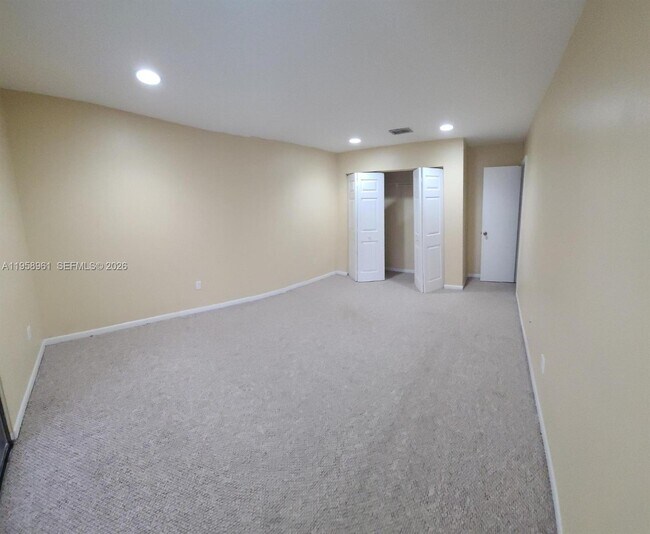 Building Photo - 1002 Adams Ave