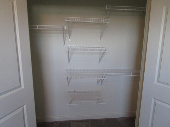 Building Photo - 2420 Boulder Springs Dr