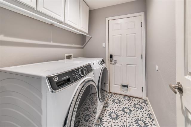 Building Photo - 410 Brookside Dr