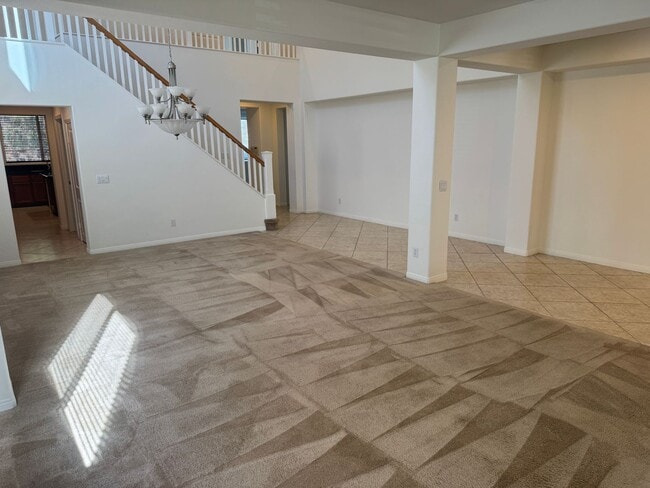 Building Photo - 6 bedroom 4.5 baths in Corona CA