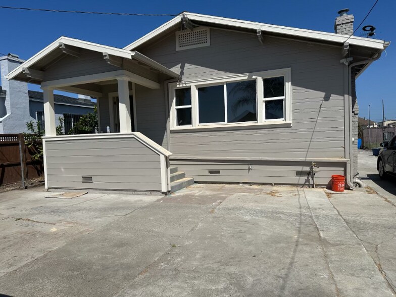 Primary Photo - 1151 75th Ave