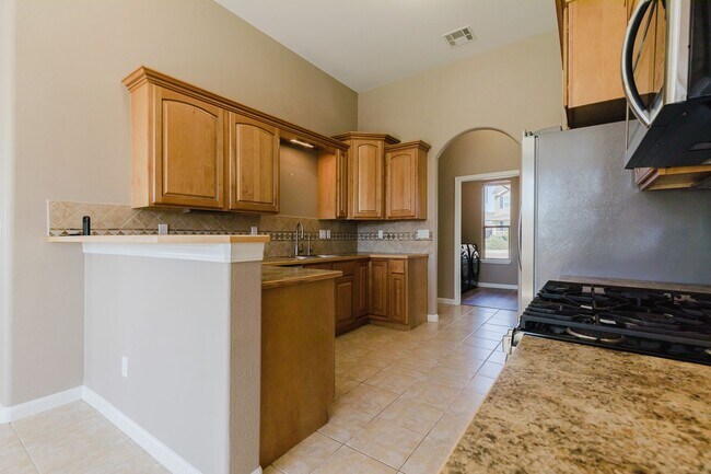 Building Photo - 4060 Wood Loop