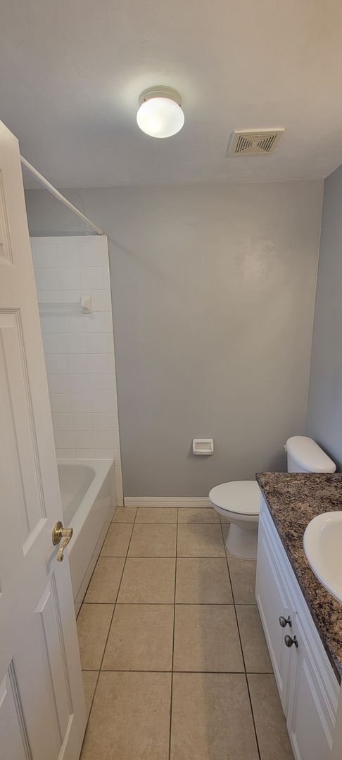 Building Photo - 1571 NW 29 Rd