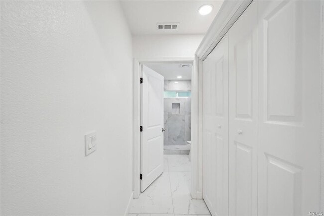 Building Photo - 4664 Sierra St