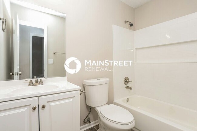 Building Photo - 4 Bedroom Pet-Friendly Home in COVINGTON, ...