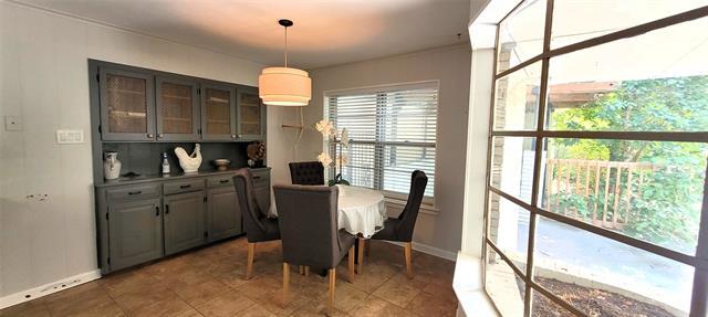 Building Photo - 204 Overhill Dr