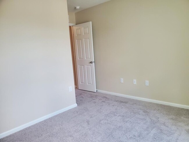 Building Photo - 2B/2.5 Townhome For Rent in Greenland Place!