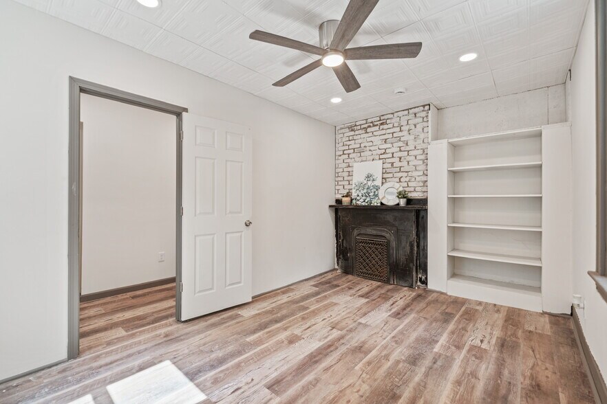 Building Photo - 133 Meade Ave