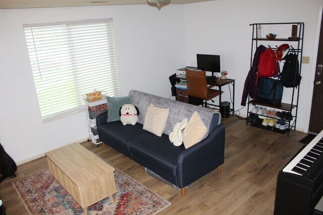 Building Photo - 1B/1B Pet Friendly Apartment South of BYU