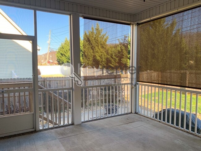 Building Photo - 6160 Tuscany Pl