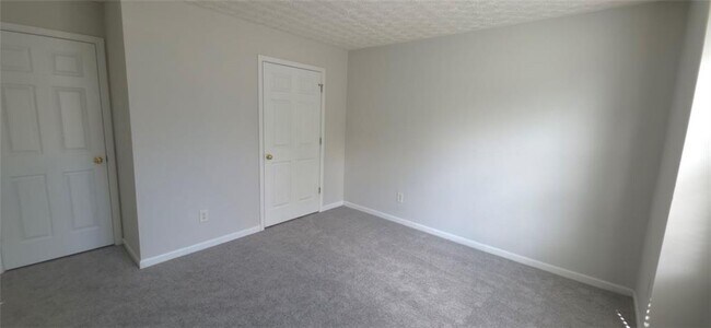 Building Photo - 3458 Hill Pond Dr NE