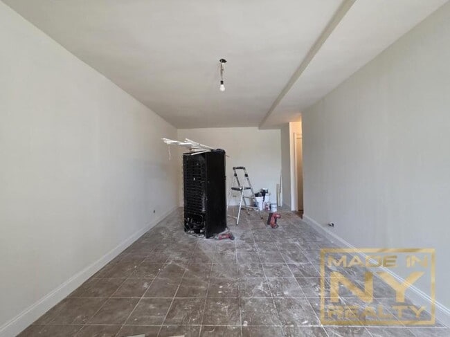 Building Photo - 1 bedroom in JAMAICA NY 11435