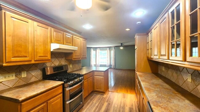 Building Photo - 3 Bed 1.5 Bath in the Coronado Heights 2nd Addn NW OKC