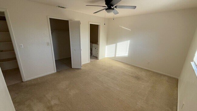 Building Photo - 2823-2825 SW Santa Barbara Pl