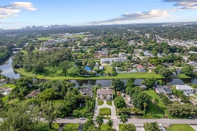 Building Photo - 1962 NW 107th St